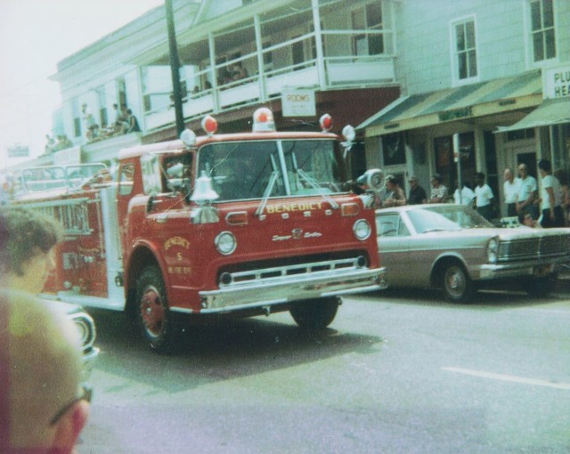 1964 Ford Custom (Eng 52)
750 GPM 500 Tank